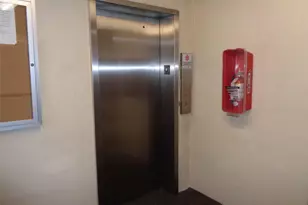 2831 E Sunrise Lakes Dr, Sunrise, FL 33322 - Photo 11