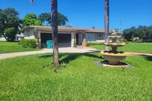 401 NW 5th Ave, Boynton Beach, FL 33435 - Photo 1