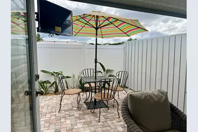 12 SW 6th Street, Delray Beach, FL 33444 - Photo 7