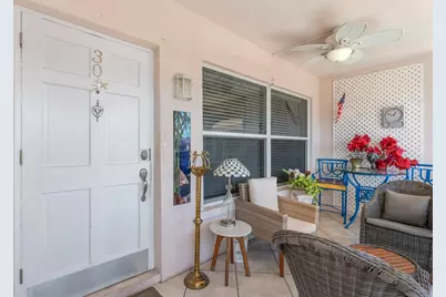 100 SE 6th Avenue #304, Pompano Beach, FL 33060 - Photo 17