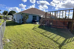 3043 SE Banyan St, Stuart, FL 34997 - Photo 11