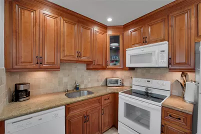 2617 SW Natura Avenue, Deerfield Beach, FL 33441 - Photo 11