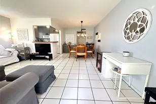 492 Tilford W, Deerfield Beach, FL 33442 - Photo 5