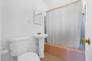 261 NE 45th St, Oakland Park, FL 33334 - Photo 39