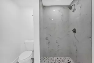 261 NE 45th St, Oakland Park, FL 33334 - Photo 13