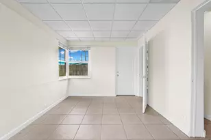 261 NE 45th St, Oakland Park, FL 33334 - Photo 27