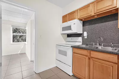 261 NE 45th Street, Oakland Park, FL 33334 - Photo 23