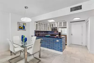 2301 Collins Avenue #1015, Miami Beach, FL 33139 - Photo 5