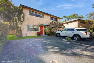 2113 NE 11th Ave, Wilton Manors, FL 33305 - Photo 21