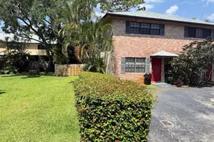 2113 NE 11th Ave, Wilton Manors, FL 33305 - Photo 1