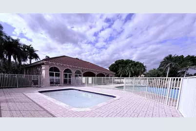 322 SW 193rd Avenue, Pembroke Pines, FL 33029 - Photo 37