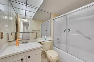 9261 Sunrise Lakes Blvd, Sunrise, FL 33322 - Photo 9