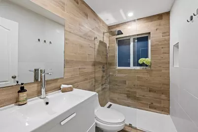 4311 NE 15th Avenue, Oakland Park, FL 33334 - Photo 13