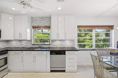 4803 Queen Palm Lane, Tamarac, FL 33319 - Photo 23