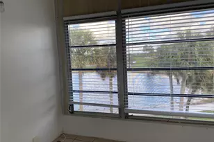 7807 Golf Cir Dr, Margate, FL 33063 - Photo 9