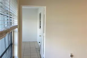 7807 Golf Cir Dr, Margate, FL 33063 - Photo 5