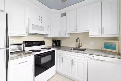 209 Ventnor M #209, Deerfield Beach, FL 33442 - Photo 9