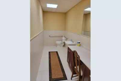 2745 E Oakland Park Boulevard, Fort Lauderdale, FL 33306 - Photo 19