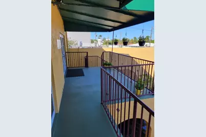 2745 E Oakland Park Boulevard, Fort Lauderdale, FL 33306 - Photo 9