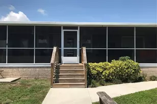 1081 6th St, Okeechobee, FL 34974 - Photo 5