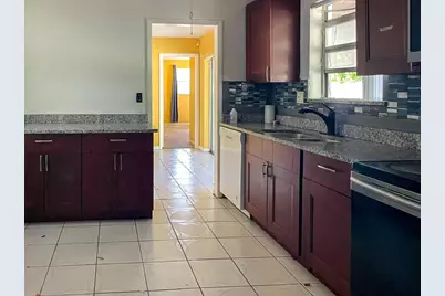 2421 NW 63rd Avenue, Sunrise, FL 33313 - Photo 3