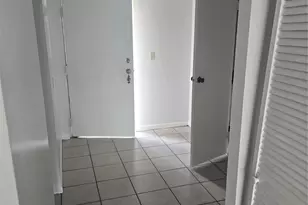 2830 Somerset Dr, Lauderdale Lakes, FL 33311 - Photo 5