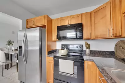 486 Fanshaw L #486, Boca Raton, FL 33434 - Photo 3