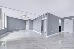 1100 St Charles Pl, Pembroke Pines, FL 33026 - Photo 25