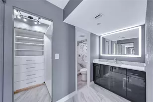 1100 St Charles Pl, Pembroke Pines, FL 33026 - Photo 19