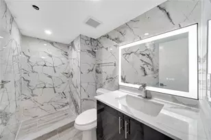 1100 St Charles Pl, Pembroke Pines, FL 33026 - Photo 29