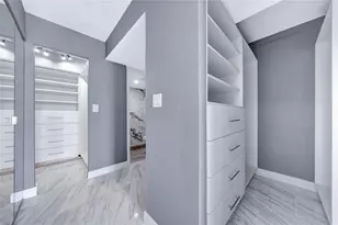 1100 St Charles Pl, Pembroke Pines, FL 33026 - Photo 15