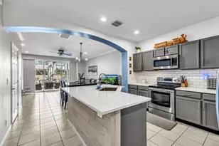 9723 Lago Dr, Boynton Beach, FL 33472 - Photo 3