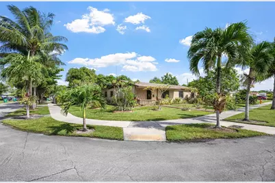 45 NE 212th Street, Miami, FL 33179 - Photo 3