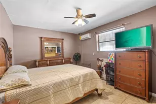 45 NE 212th St, Miami, FL 33179 - Photo 19