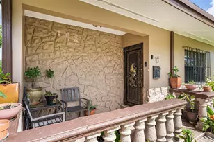 45 NE 212th St, Miami, FL 33179 - Photo 5