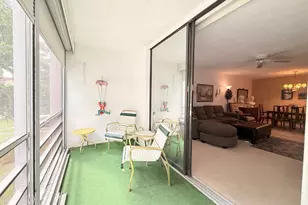 2851 Somerset Dr, Lauderdale Lakes, FL 33311 - Photo 9