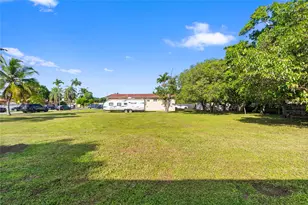 23 NE 116th St, Miami, FL 33161 - Photo 23