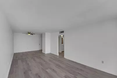 301 Croton Avenue #302, Lantana, FL 33462 - Photo 17