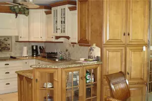 9000 Jacaranda Ln, Plantation, FL 33324 - Photo 5