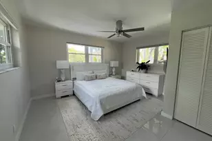 1042 Tyler St, Hollywood, FL 33019 - Photo 9