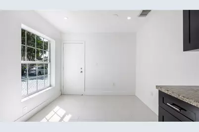 1811 SW 124th Way, Miramar, FL 33027 - Photo 11