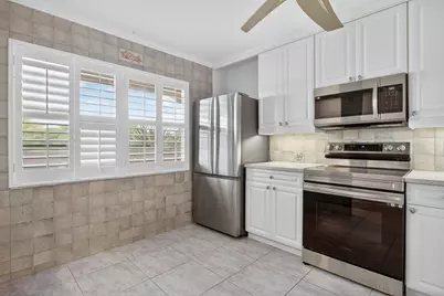 2301 Lucaya Lane #M4, Pompano Beach, FL 33066 - Photo 5