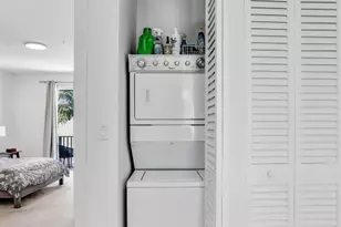 480 NE 35th Ct, Oakland Park, FL 33334 - Photo 25