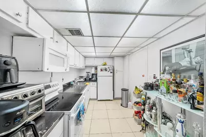 1800 Sans Souci Boulevard #304, North Miami, FL 33181 - Photo 9