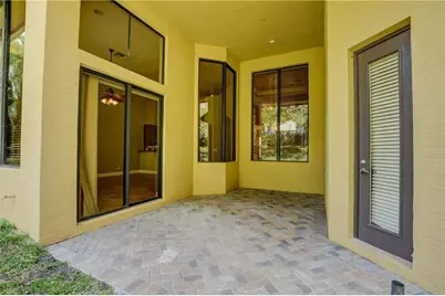 10295 Trianon Place, Wellington, FL 33449 - Photo 13