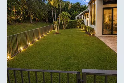10295 Trianon Place, Wellington, FL 33449 - Photo 21