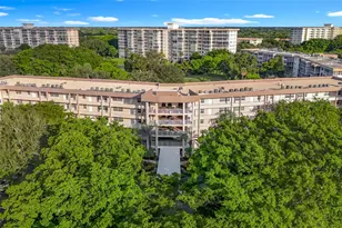 545 Oaks Ln, Pompano Beach, FL 33069 - Photo 3