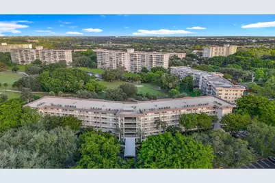 545 Oaks Lane #410, Pompano Beach, FL 33069 - Photo 81