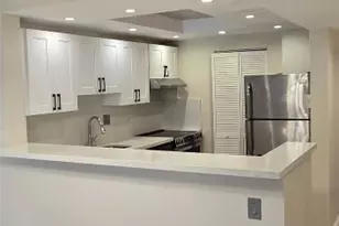 8000 S Colony Cir, Tamarac, FL 33321 - Photo 3