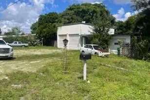 1601 NW 147th Street Dr, Miami, FL 33167 - Photo 3